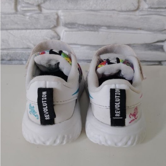 Nike toddler sneakers - as new - Picture 2 of 4